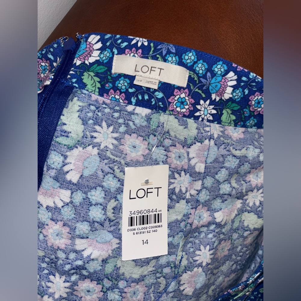 New with tag Loft Floral Blue and Green Skirt - Picture 4 of 4